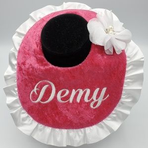 Baby dribble ruffle bib